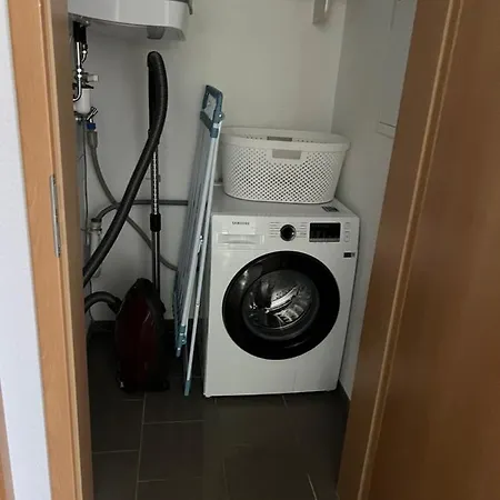 Familienfreundliche Business Und Ferienwohnung Appartamento *